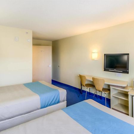 Motel 6-Estevan, Sk Exteriör bild