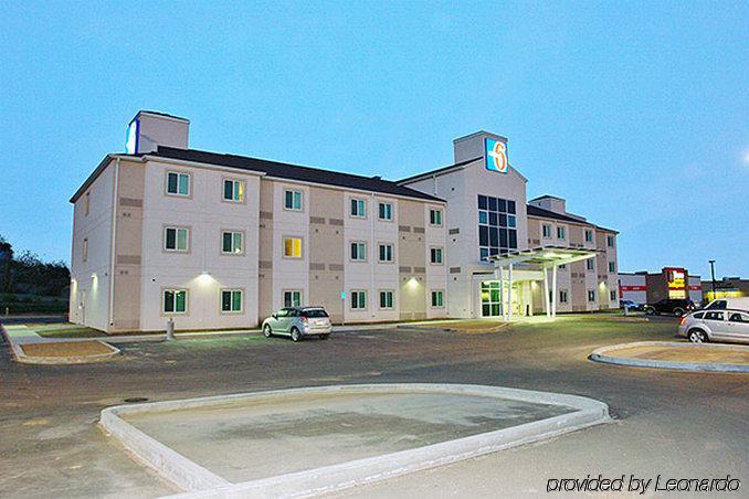 Motel 6-Estevan, Sk Exteriör bild
