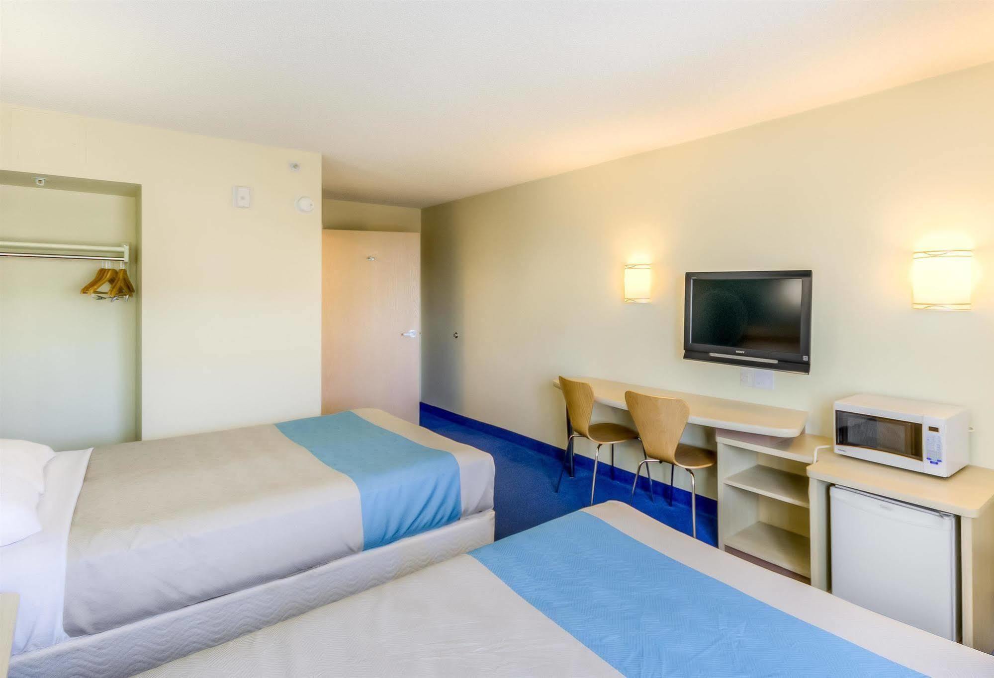 Motel 6-Estevan, Sk Exteriör bild