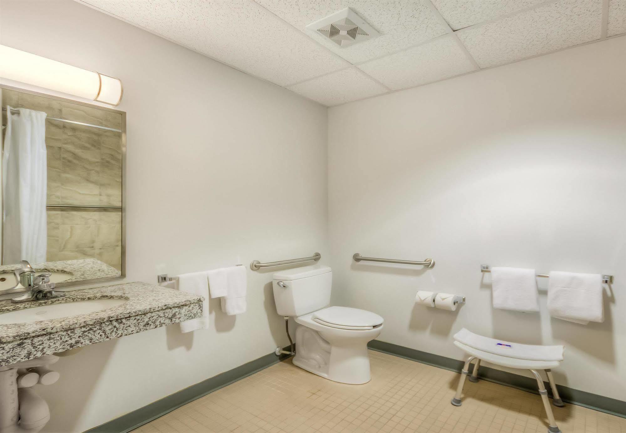 Motel 6-Estevan, Sk Exteriör bild