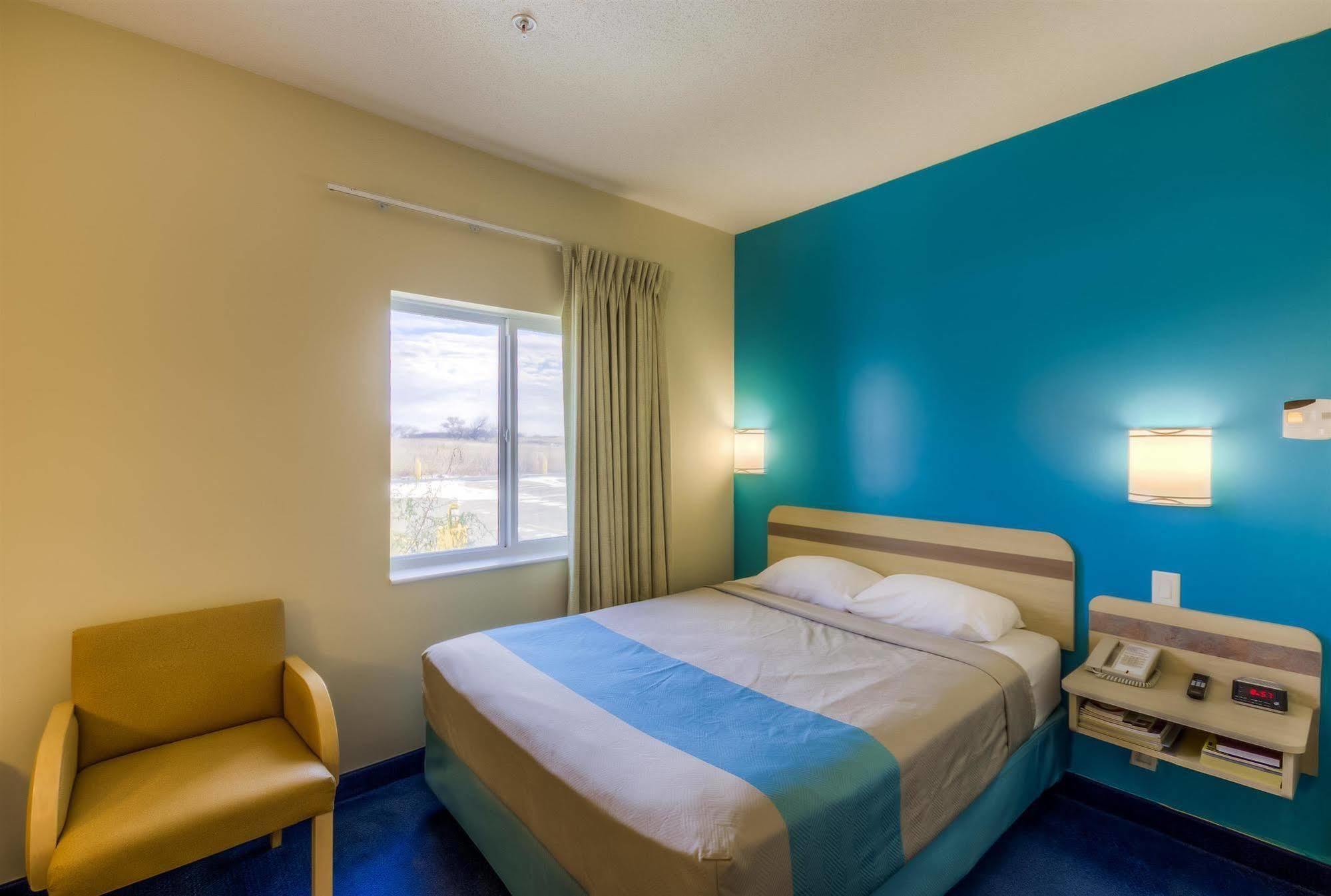 Motel 6-Estevan, Sk Exteriör bild